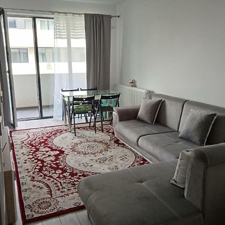 Deluxe 2 Bedroom Apartment With Balcony And Private Parking Bragadiru Экстерьер фото