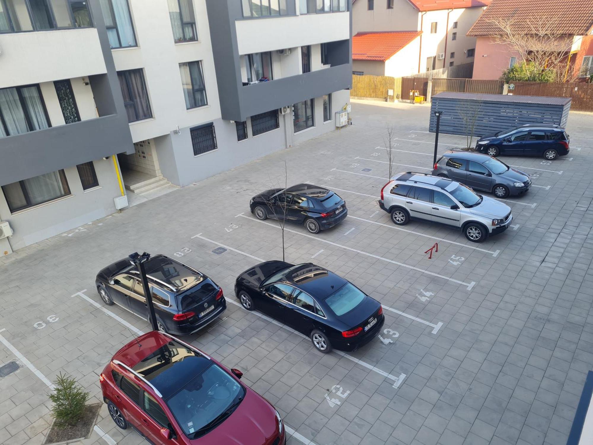 Deluxe 2 Bedroom Apartment With Balcony And Private Parking Bragadiru Экстерьер фото